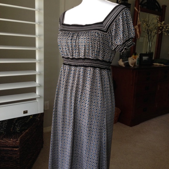 Max Studio Dress - Picture 2 of 6